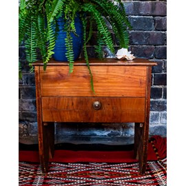 Maïa, la table de chevet en bois n°254