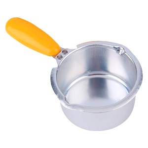 Chocolatière électrique avec de multiples accessoires.