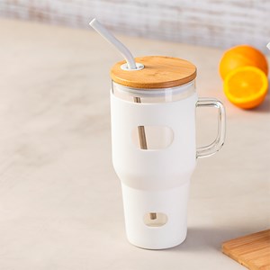 Bocal/Caraffe en verre 1,1 L. Housse en silicone. Couvercle en bambou.