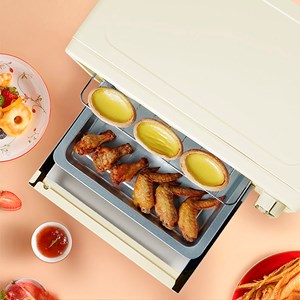 Four électrique de comptoir d'une capacité de 22 litres.