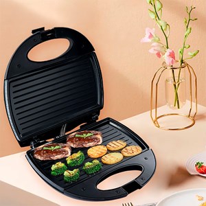 Sandwichière antiadhésive de 750w de puissance et lumière indicatrice.