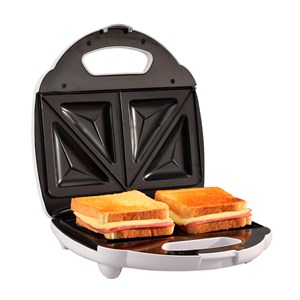 Sandwichera avec 750w. Capacité pour deux sandwiches.