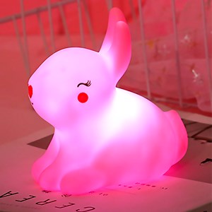 Lumière nocturne led pour enfants anti-peur. Design lapin.