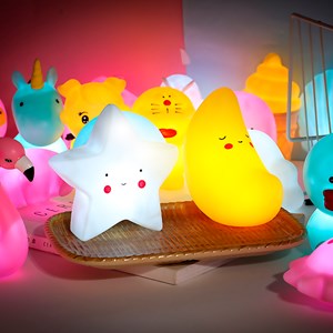 Lumière nocturne led pour enfants anti-peur. Design arc-en-ciel.