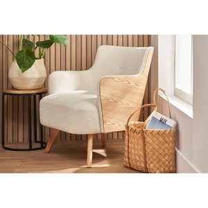 Fauteuil en tissu effet laine bouclée blanc cassé et bois clair valmy