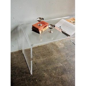 Table basse en plexiglass n°575