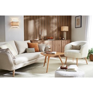 Fauteuil en tissu effet laine bouclée blanc cassé et bois clair maggie