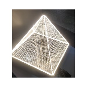 Lampe led design pyramid - elementary