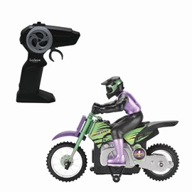Moto crosslander cascade extrême avec effets lumineux