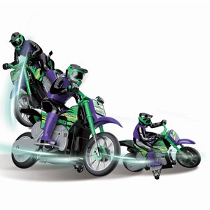 Moto crosslander cascade extrême avec effets lumineux