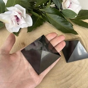 Pyramide de shungite naturelle – protection contre les ondes électromagnétiques