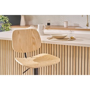 Tabouret de bar relevable bois clair et métal noir tobias