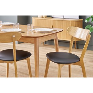 Chaises  en bois clair chêne et noir (lot de 2) dove