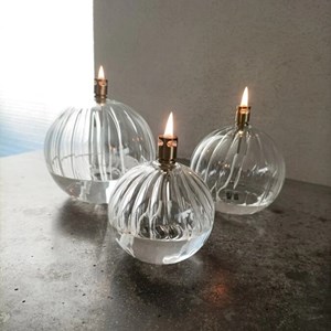 Lampe à huile boule striée taille s -