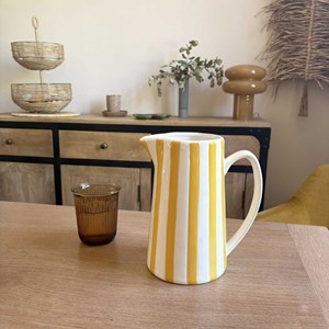 Pichet, carafe ou vase à rayures jaunes