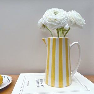 Pichet, carafe ou vase à rayures jaunes