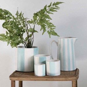Pichet, carafe ou vase rayures bleu