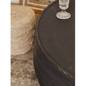 Donna, la table basse en cuir n°582