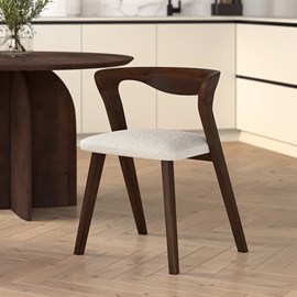 Chaise en bois d'hévéa foncé et tissu bouclé crème - vega