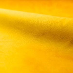 Fauteuil en velours jaune pieds - mona