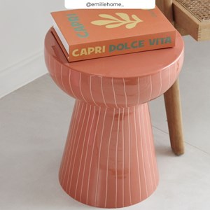 Table d'appoint ronde en métal rose d34.5 cm - sidonie