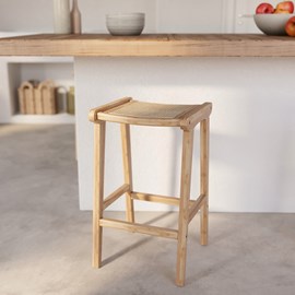 Tabouret pour îlot central 65 cm en teck et cannage - omaha