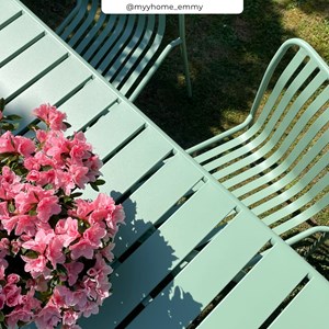 Table et chaises de jardin 6 personnes en métal vert - yumi