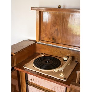 Fernand, le meuble platine vinyle n°37