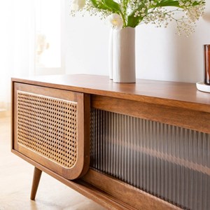 Buffet en bois et cannage