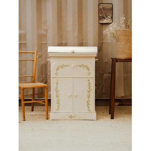 Louise, la coiffeuse en métal n°191