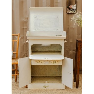 Louise, la coiffeuse en métal n°191