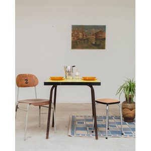 Table à manger en formica jaune n°1011