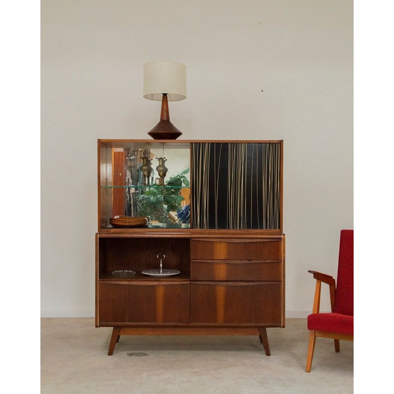 Debongout - Grande vitrine en bois foncé n°76