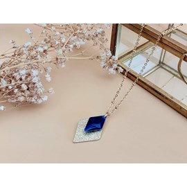 Collier pendentif losange bleu