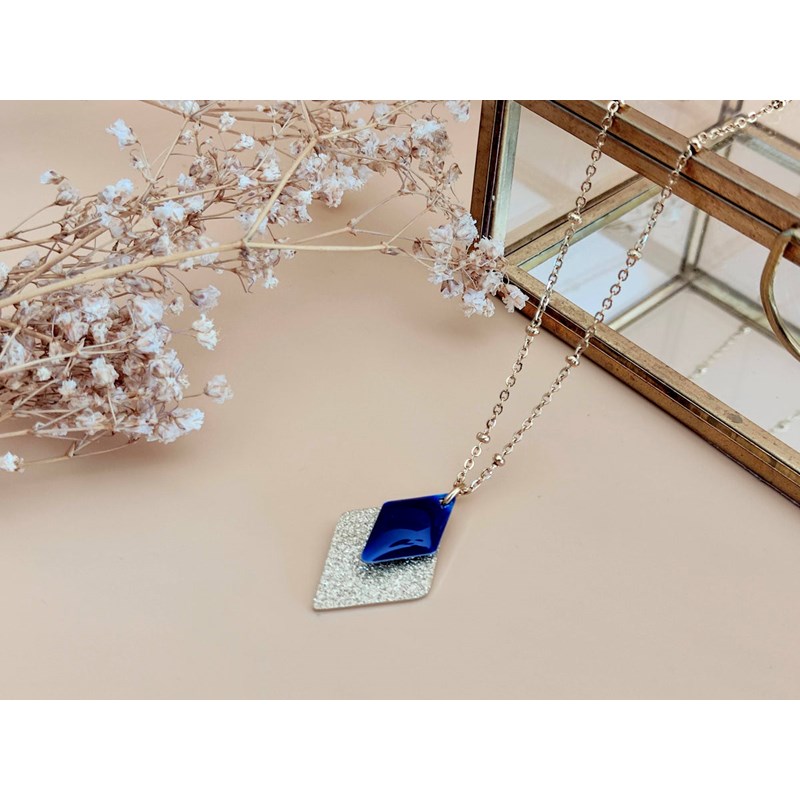 Collier pendentif losange bleu