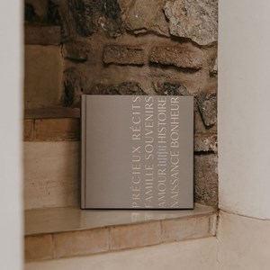 Livre de naissance précieux souvenirs