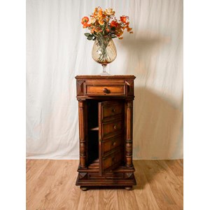 Odile, la table de chevet en bois n°573