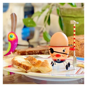 Coquetier design  pirate