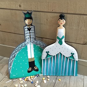 Pelle et balayette  blanc