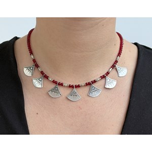 Collier shat shat touareg en argent et perles – bijou traditionnel