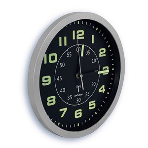 Horloge murale moderne fond noir lisible