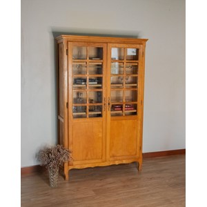 Madeleine, la bibliothèque en bois n°92