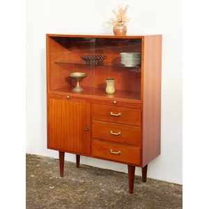 Victoria, la vitrine en bois n°82