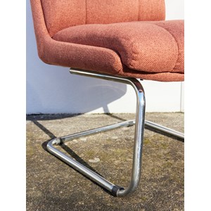 Jakob, le fauteuil en tissu n°699