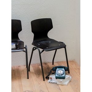 Alma, la paire de chaises en bois n°1073