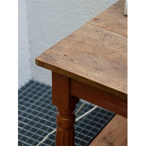 Table à manger en bois peinte n°475