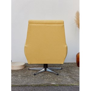 Jakob, le fauteuil en tissu n°708