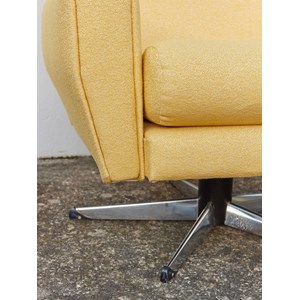 Jakob, le fauteuil en tissu n°708
