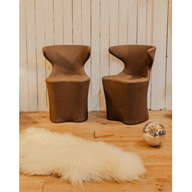 Paire de fauteuils marron n°703