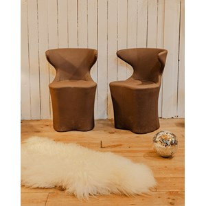 Paire de fauteuils marron n°703